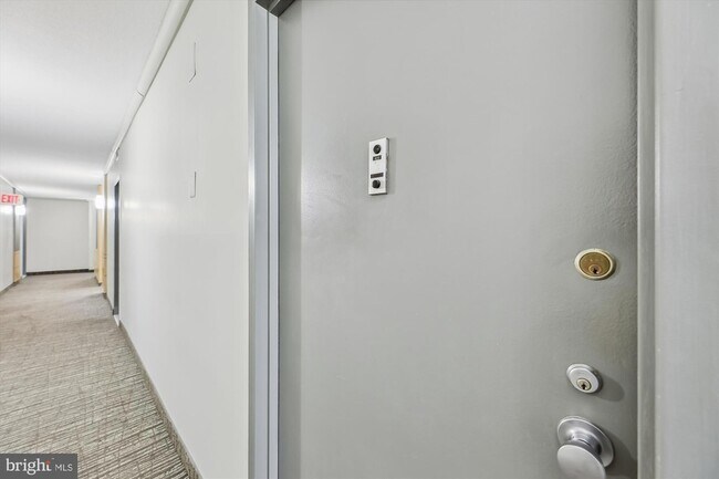 Building Photo - 4242 East-West Highway Unit 420