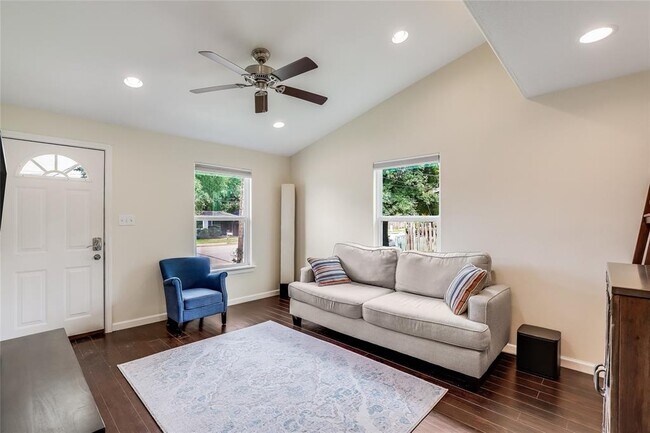 Building Photo - 5112 Heflin Ln