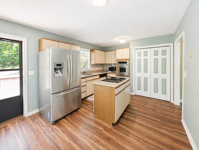 Building Photo - Marion Long Term Rental!