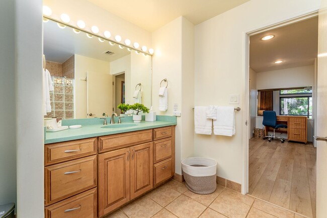 Building Photo - Kaanapali Royal Furnished Two Bedroom/Two ...