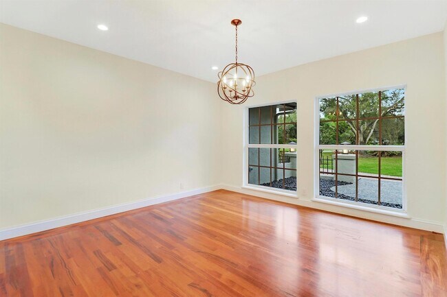 Building Photo - 67 Pacer Cir