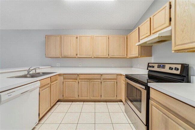 Building Photo - 2152 Rj Cir