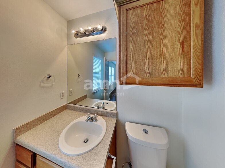 Building Photo - 2848 Deerfern Ln