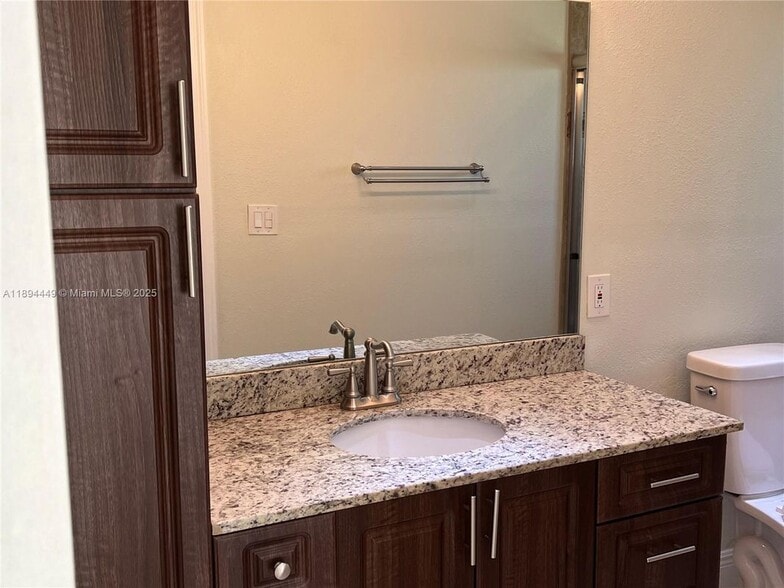 Building Photo - 2510 NW 116th Terrace