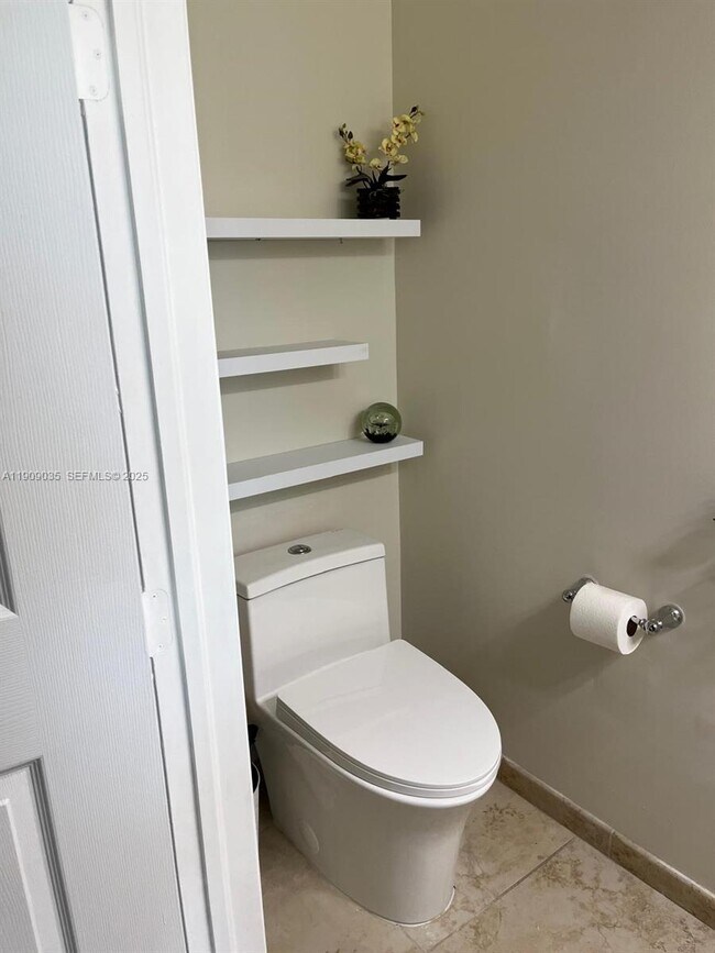 Building Photo - 1300 Ponce de Leon Blvd