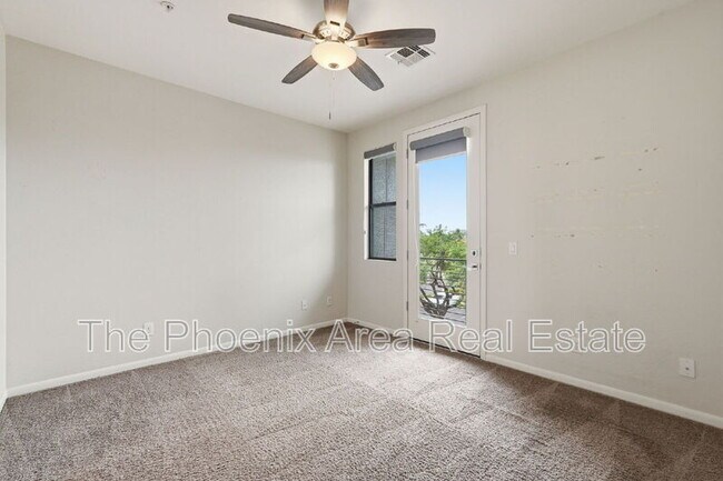 Building Photo - 2090 S Dorsey Ln