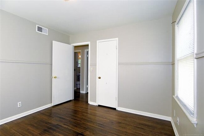 Building Photo - Remodeled 3 Bedroom House