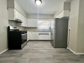 Building Photo - 238 Palmer Dr