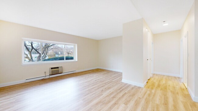 Building Photo - 525 Highland Ave