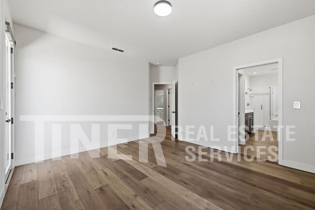 Building Photo - 1464 Willow Bend Rd