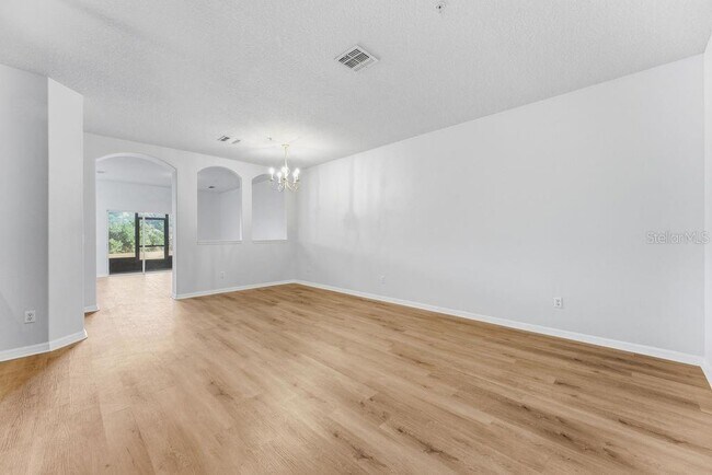 Building Photo - 2795 Oakwater Dr
