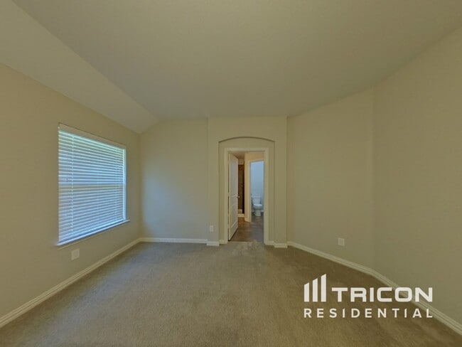 Building Photo - 7432 Durness Dr