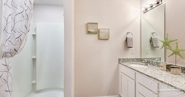 Building Photo - 3 Egret Ave