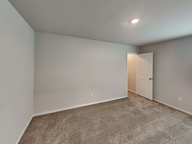 Building Photo - 14927 Watson Mill