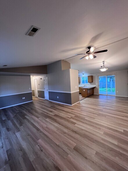 Building Photo - 12406 W 11th Ave