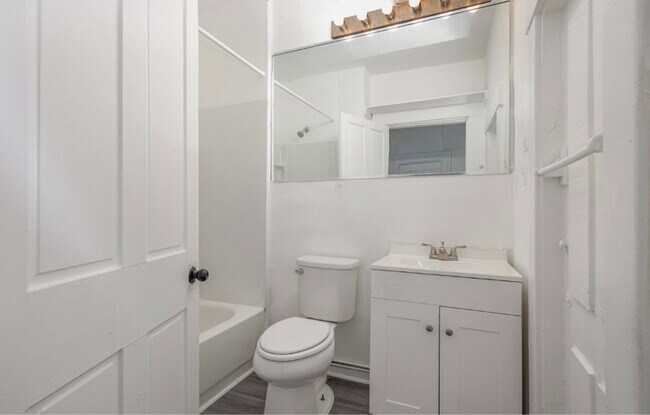 Building Photo - 500 W Wyoming Ave