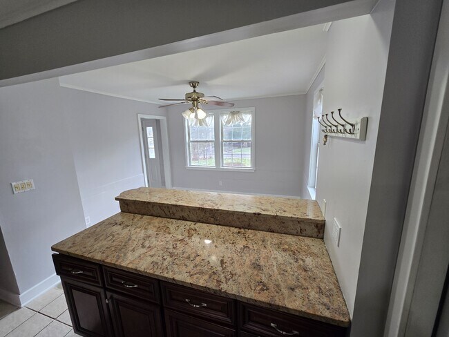 Building Photo - 205 Elmbrook Dr