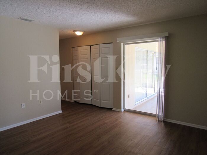 Building Photo - 4075 Dotham St