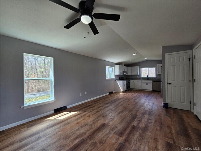 Building Photo - 334 Fair Oaks Rd