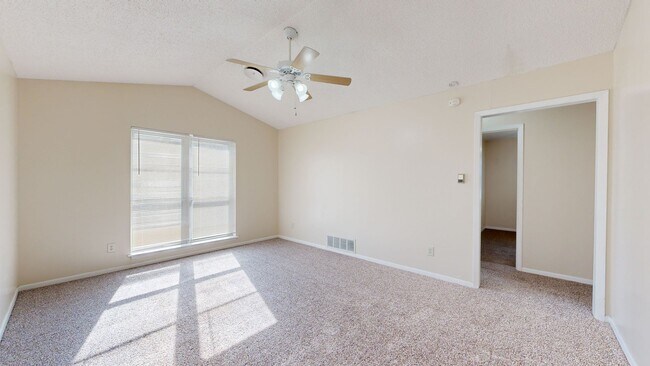 Building Photo - SPACIOUS HOUSE FOR RENT!!!