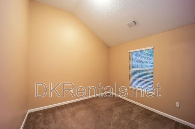 Building Photo - 4827 Wolfcreek View