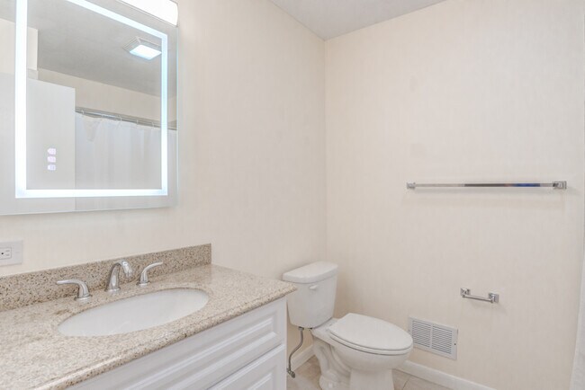 Building Photo - 1023 Pamlico Dr