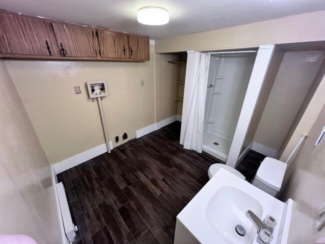 Building Photo - 1118-B 17th St