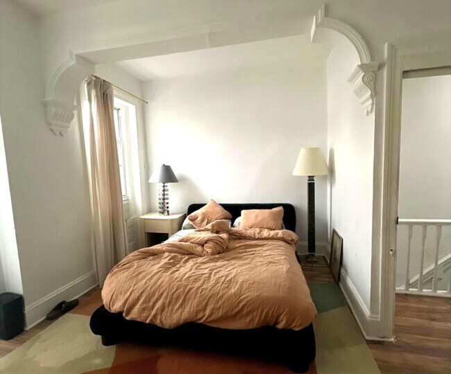 Building Photo - 118 Clinton Ave