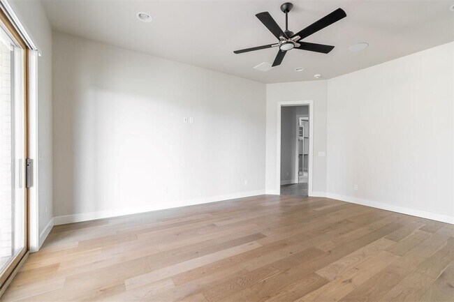 Building Photo - 4716 Moulin Rd