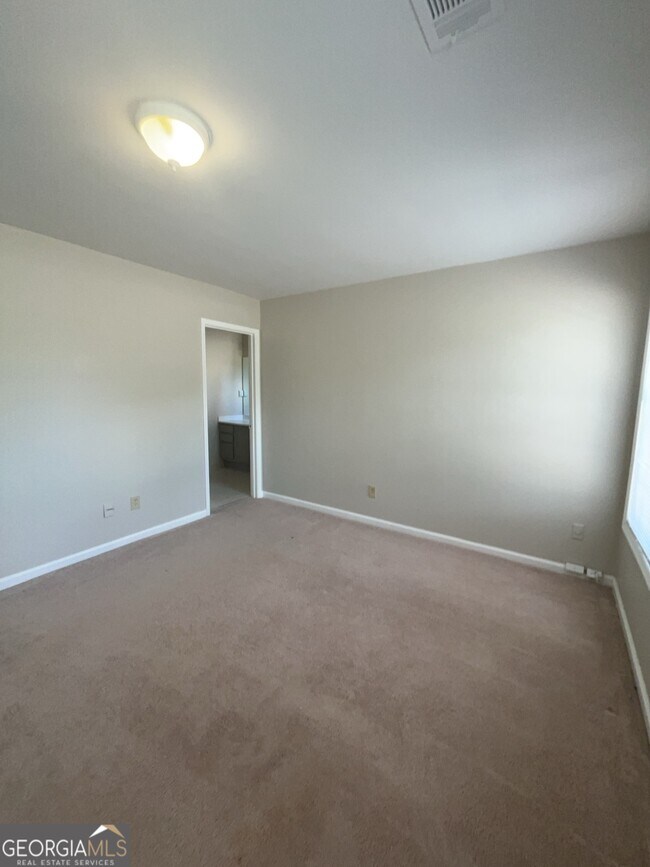 Building Photo - 3761 Windsor Cir