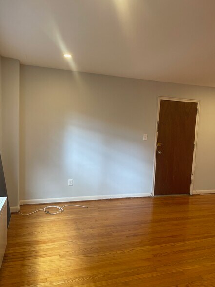 Building Photo - 4316 N Carlin Springs Rd