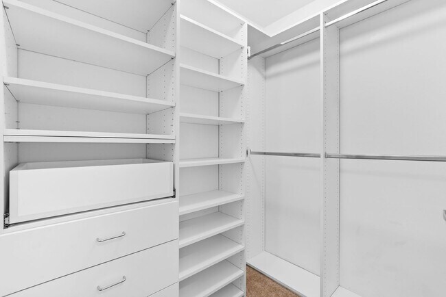 Building Photo - FOR RENT: CORNER LOT, Immaculate, lovely and spacious home - 5 bed, 3 bath + bonus room with 3-ca...