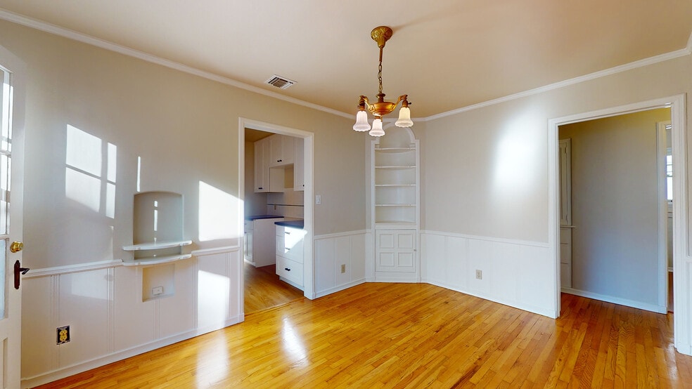 Dining Room - 587 Prescott St
