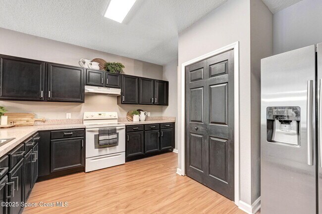 Building Photo - 993 Riviera Point Dr