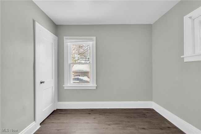 Building Photo - 3219 W 116th St