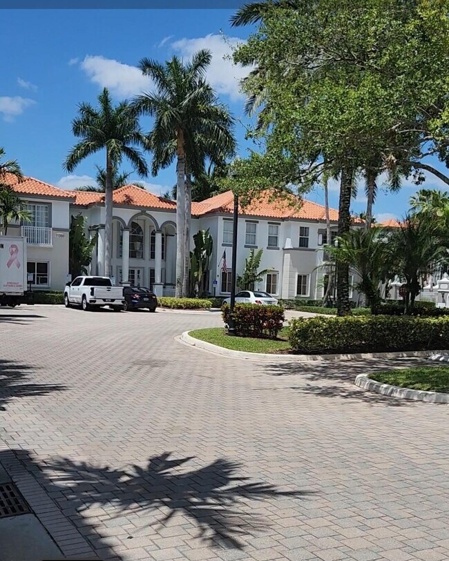 Building Photo - 11016 Legacy Dr