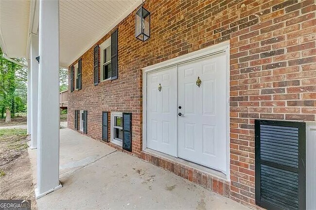 Building Photo - 32 Cherokee Ridge Rd