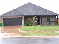 Building Photo - 1971 Edgewood Rd