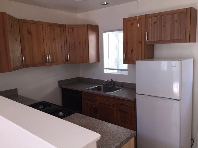 Building Photo - Encinitas Beach Cottage