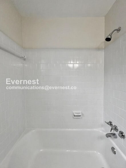 Building Photo - 3605 Pemberton Ave