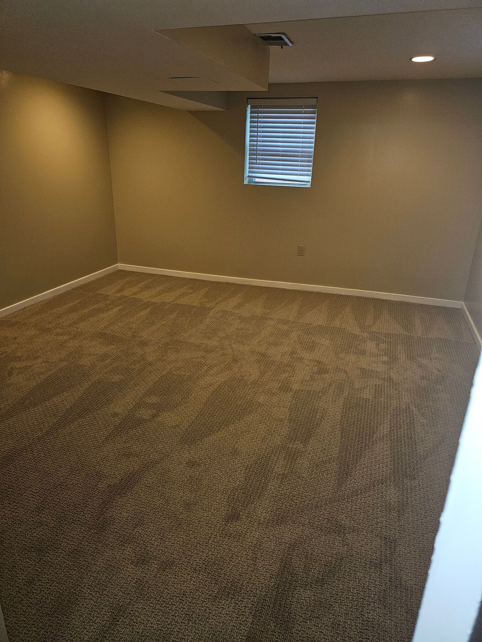 Basement Bedroom - 9503 Hale Pl