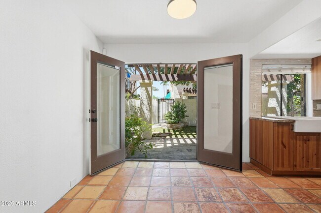 Building Photo - 8825 S 48th St