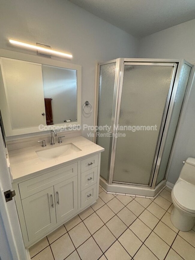 Building Photo - 2061 Lomina Ave