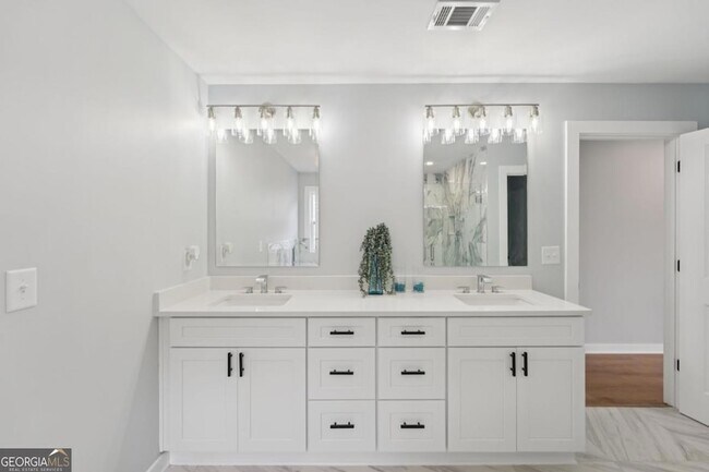 Building Photo - 3189 Jackson St