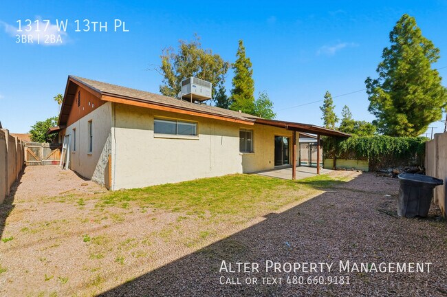 Building Photo - 1317 W 13th Pl