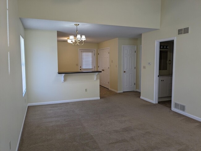 Building Photo - 2411 Carnation Dr