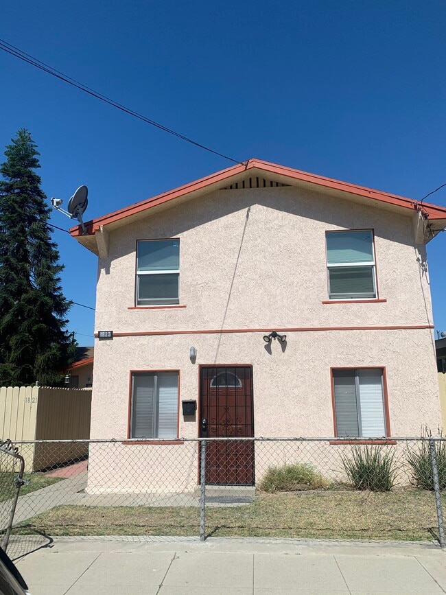 Building Photo - 1823 Stanley Ave