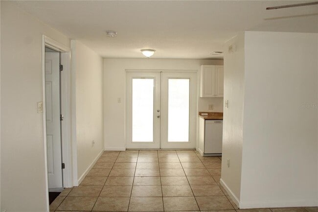Building Photo - 3312 26th St W