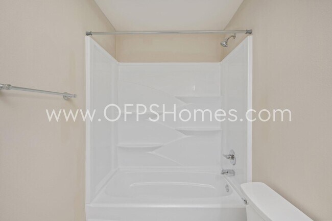 Building Photo - 606 Ironwood Dr