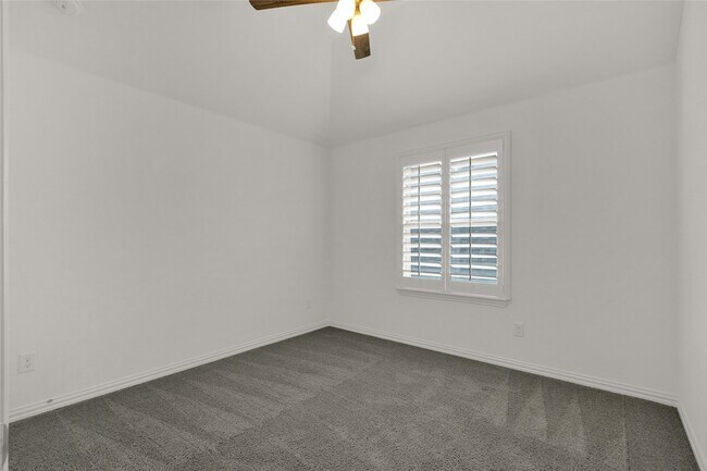 Building Photo - 7505 Plumgrove Rd